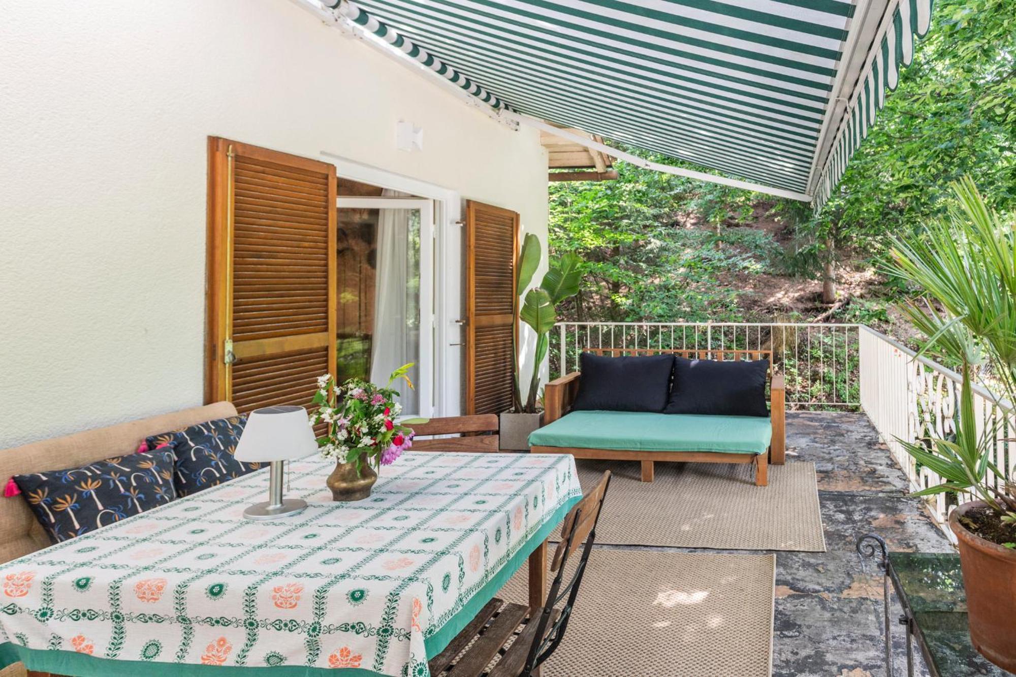 Studio Terrace